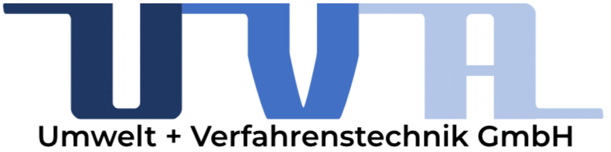 Logo mit großen blauen Buchstaben "UVA" in Verlaufstönen über dem Schriftzug "Umwelt + Verfahrenstechnik GmbH".